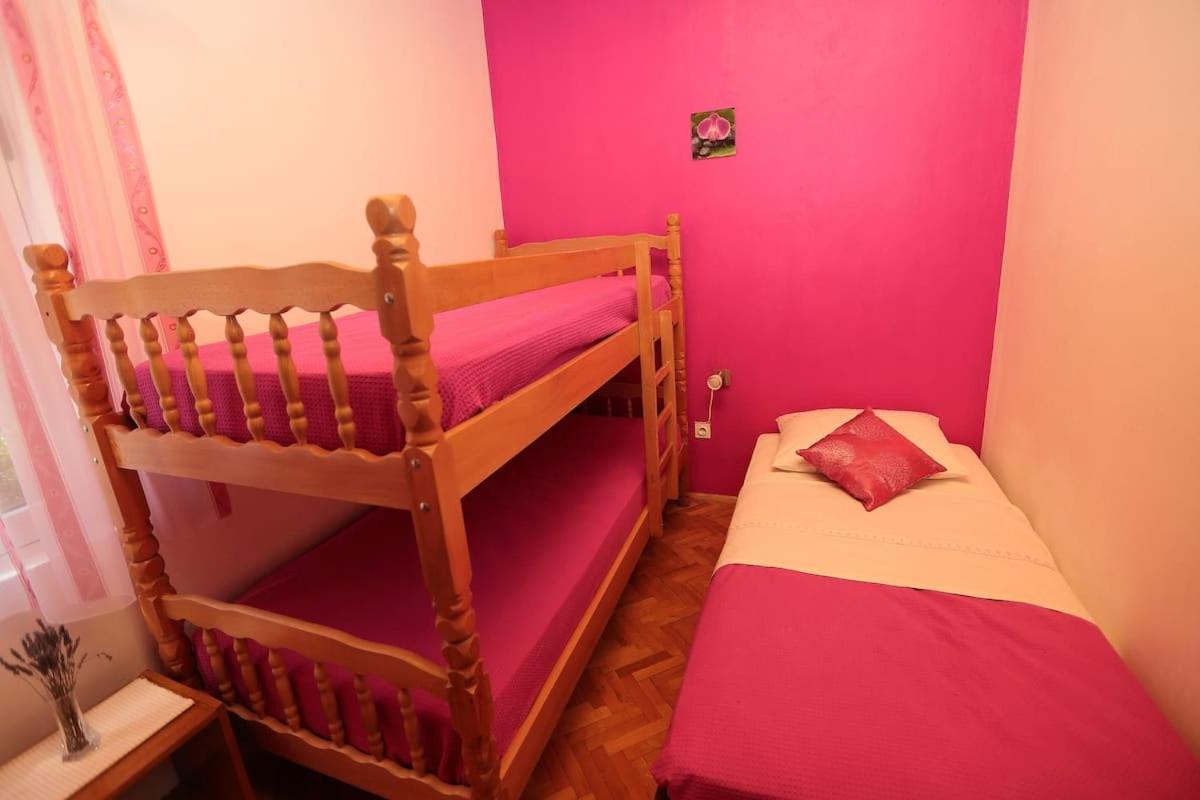 Mateljan * Zastražišće