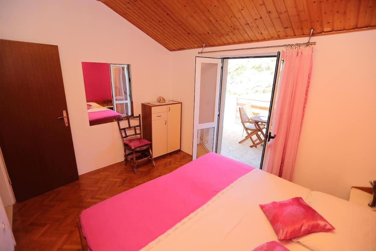 Mateljan Apartment Zastražišće