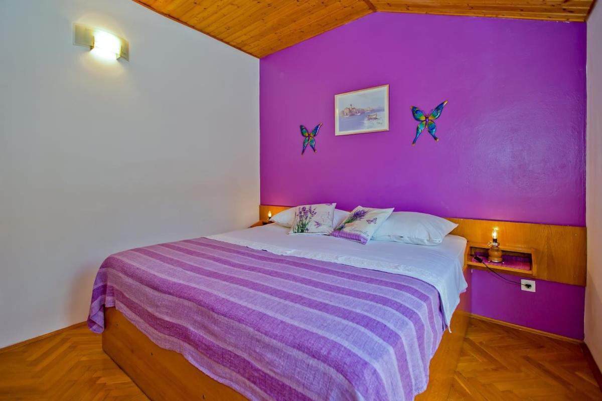 Mateljan * Zastražišće