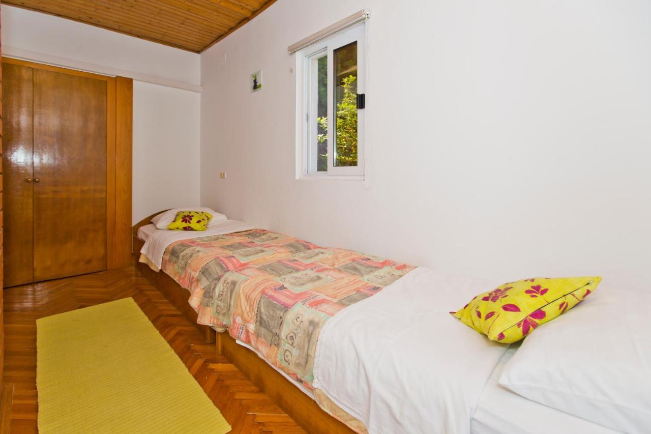Mateljan * Zastražišće